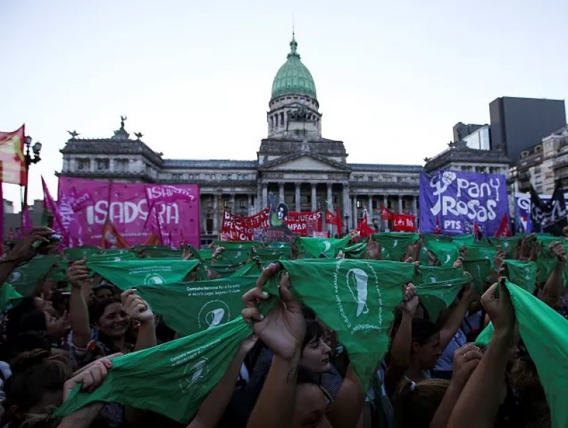 Estadsticas y reflexiones a tres aos de la ley que permite la interrupcin voluntaria del embarazo